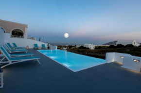 Eva's House, Thira